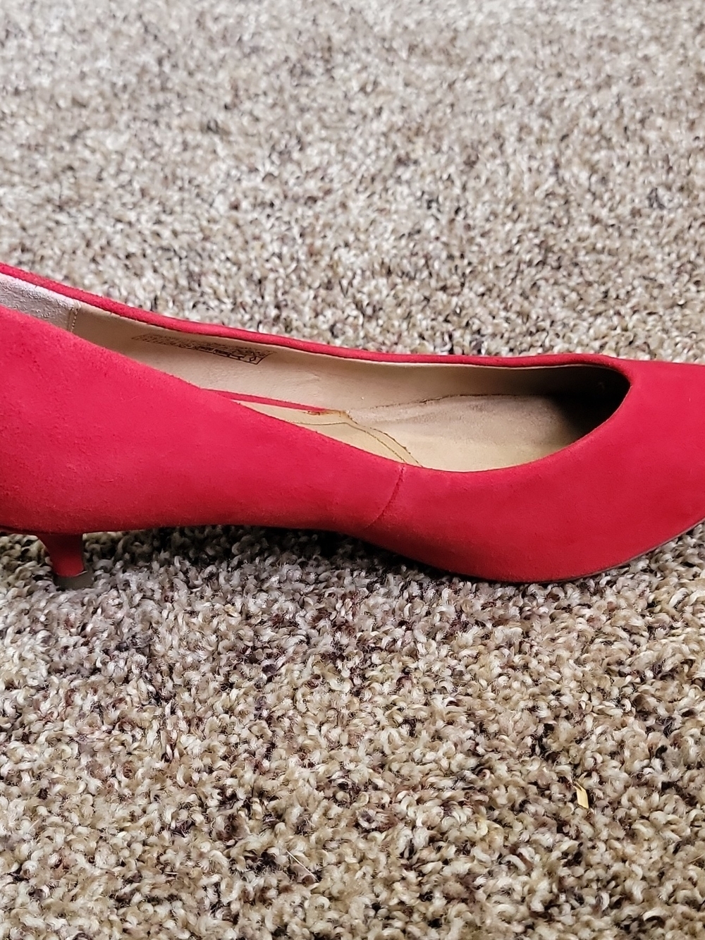 Vionic Red Suede Pointed-Toe Kitten Heels - Picture 7 of 12